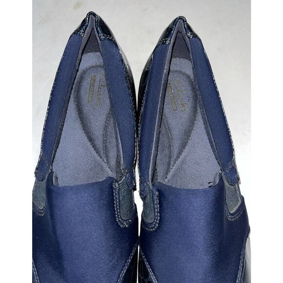 Clarks Women’s Navy Gael Beam Slip On Flats Shoes 8.5W Style 0614 - Picture 7 of 9